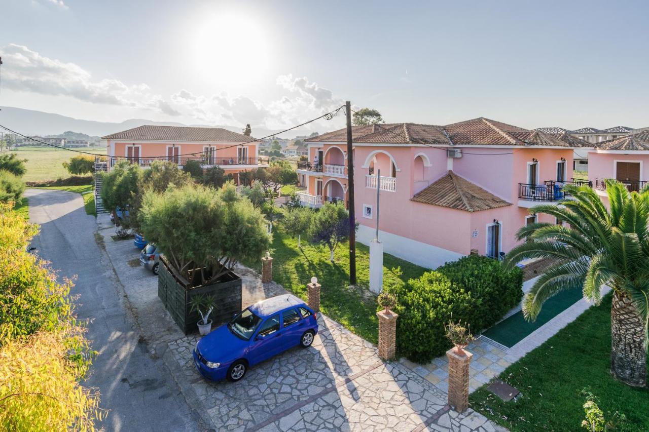 Costas Hotel Kalamákion Exteriér fotografie