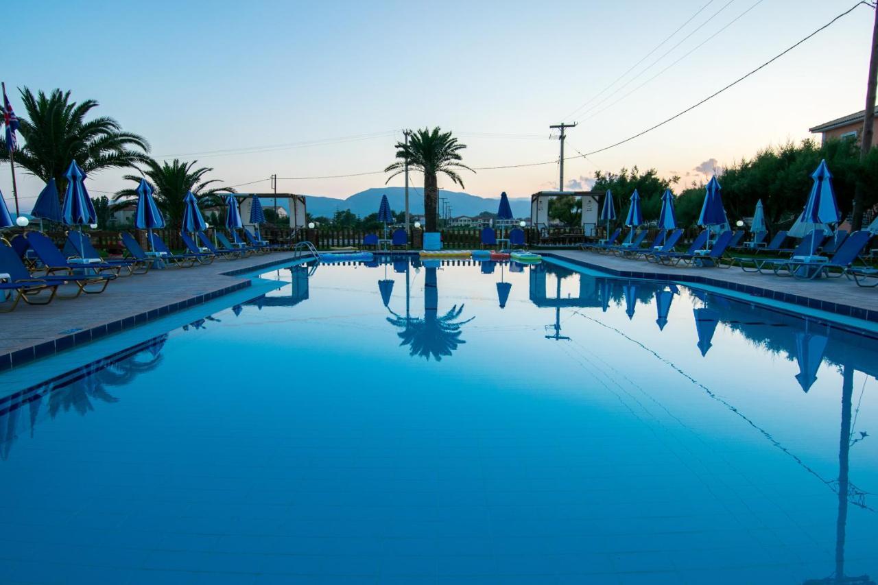 Costas Hotel Kalamákion Exteriér fotografie