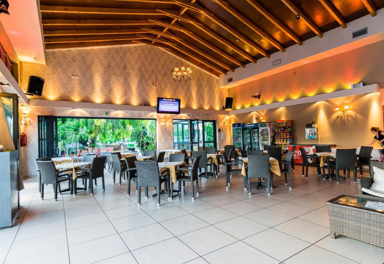 Costas Hotel Kalamákion Exteriér fotografie