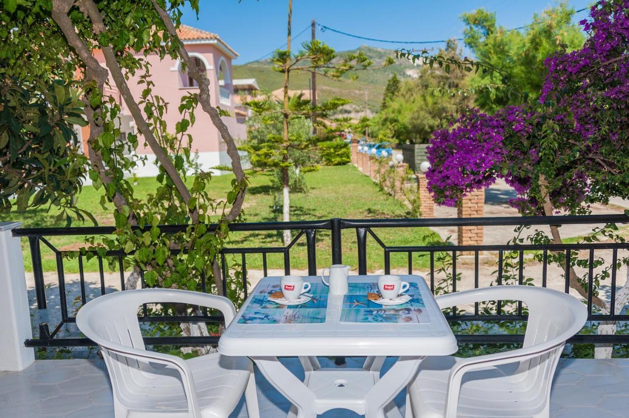 Costas Hotel Kalamákion Exteriér fotografie