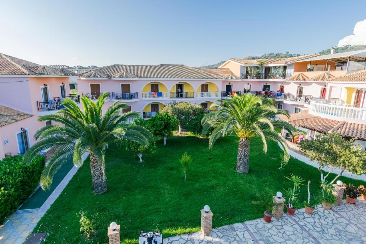 Costas Hotel Kalamákion Exteriér fotografie